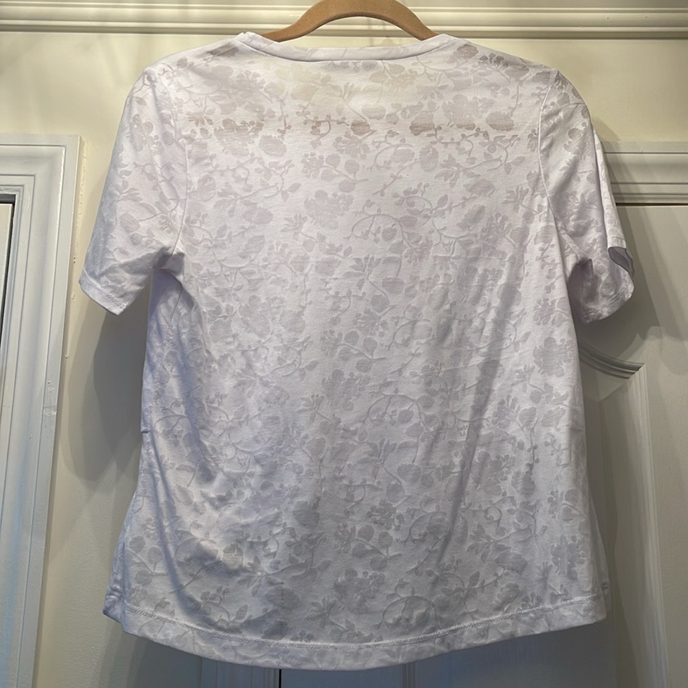 BCBGeneration Floral Tee - Picture 5 of 7